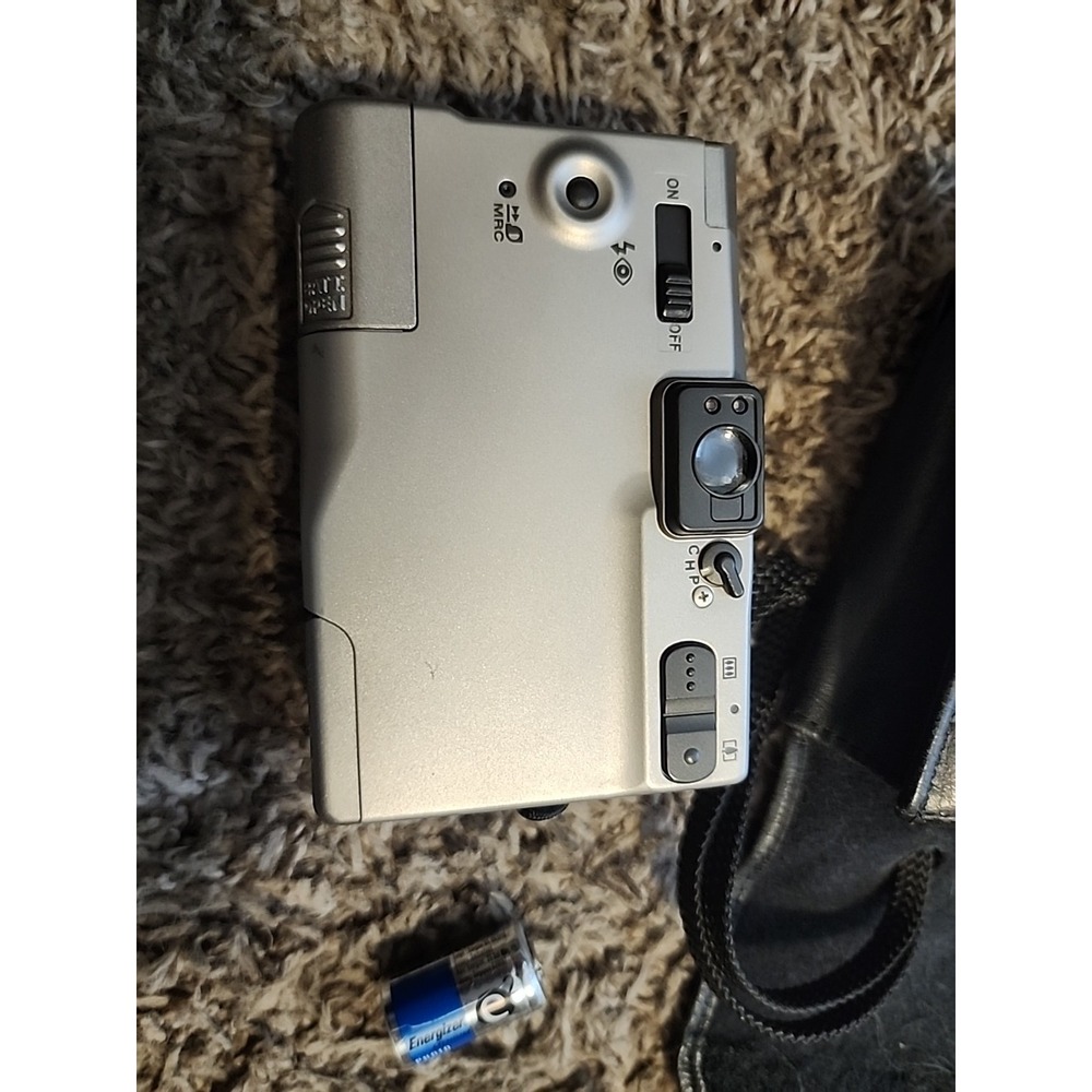 Canon ELPH 370Z 35mm Point & Shoot Film Camera | Case | EUC - Picture 3 of 8